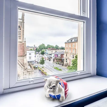 Centralised Silverstone With Free Parking By Prescott Apartments *