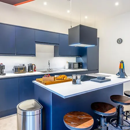 Centralised Silverstone With Free Parking By Prescott Apartments