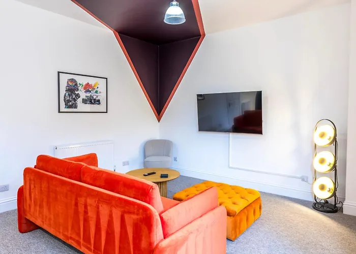 Luxury Silverstone With Free Parking By Prescott Bristol