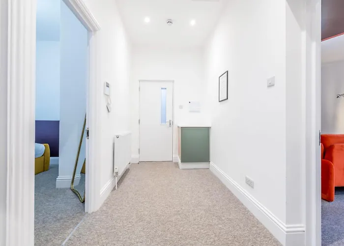 Luxury Silverstone With Free Parking By Prescott Apartman