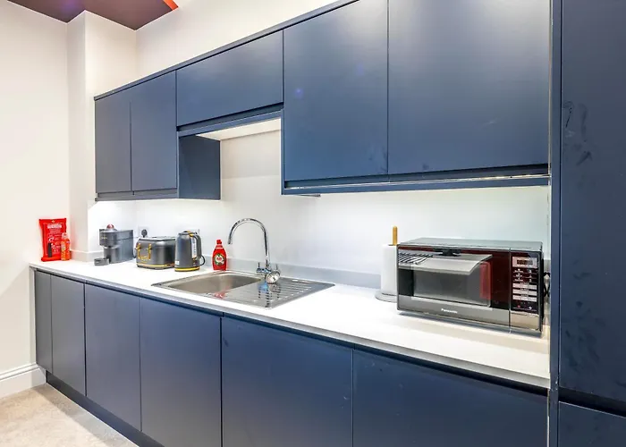 Luxury Silverstone With Free Parking By Prescott Apartman