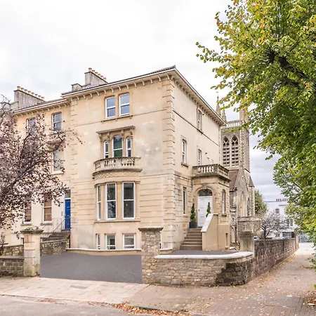 Modern Silverstone With Free Parking By Prescott *